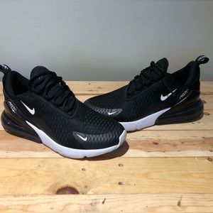 Mens Air Max 270. Size 9.5.
